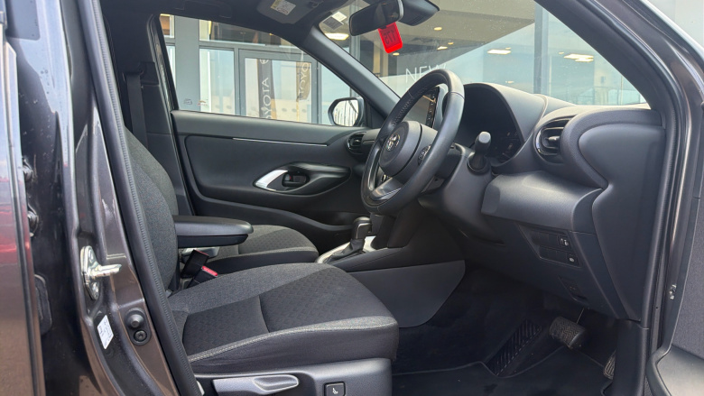 Toyota Yaris Cross 1.5 Hybrid Design 5dr CVT Hybrid Estate